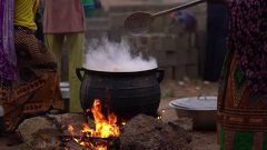 Les Véritables Astuces de Grand-Mère Africaine pour Survivre en Cuisine