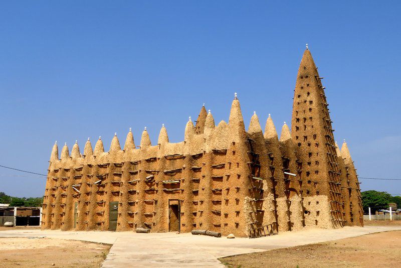 L’architecture religieuse en Côte d’Ivoire : Vers une réappropriation de l’espace sacré