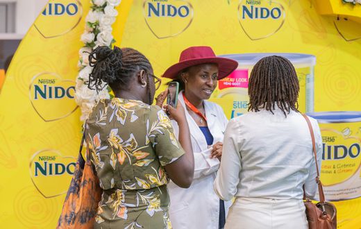 NIDO est engagé pour la croissance des enfants en Côte d'Ivoire avec Bakan Challenge/La team Pulse sur le stand de Nestlé