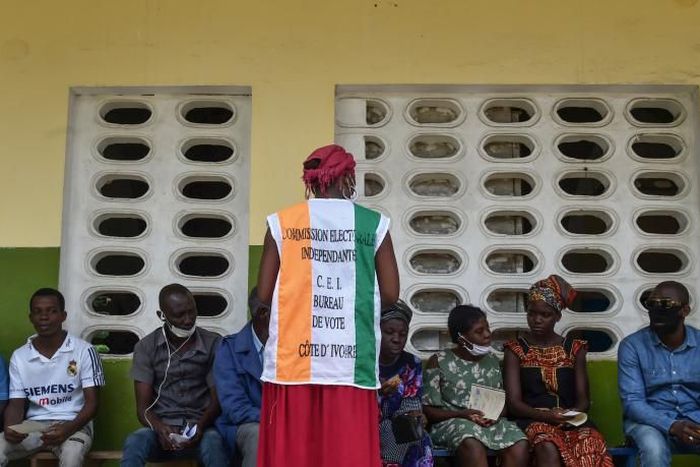 Pas d'extrait de naissance exigé pour s'inscrire sur la liste électorale, la CEI fait un communiqué