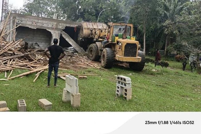 Démolition du siège de la FESCI et des installations illégales à l'université FHB de Cocody
