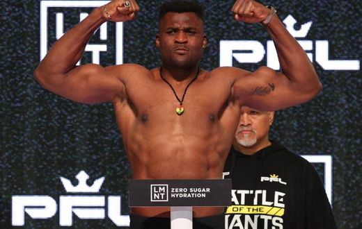 Après 3 ans d'absence, Francis Ngannou revient avec un KO spectaculaire au MMA