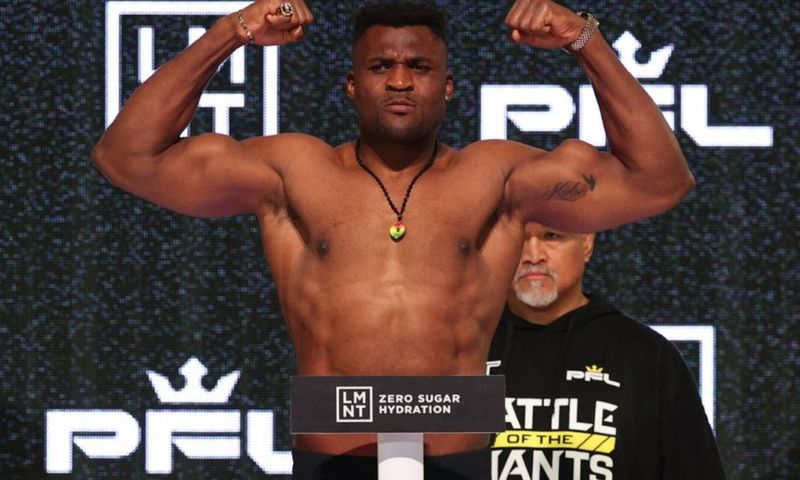 Après 3 ans d'absence, Francis Ngannou revient avec un KO spectaculaire au MMA