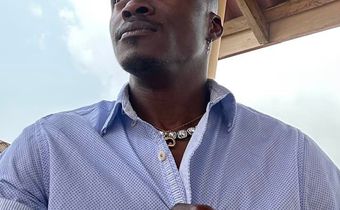Debordo Leekunfa tourne la page 'Viviane' et se concentre sur sa carrière