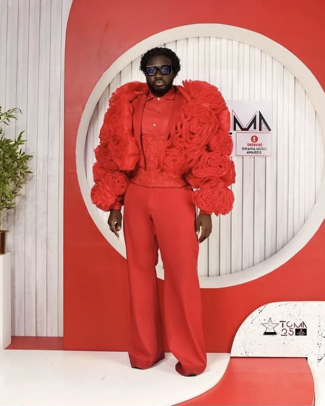 Top 5 most creative red carpet outfits of the year (Male)