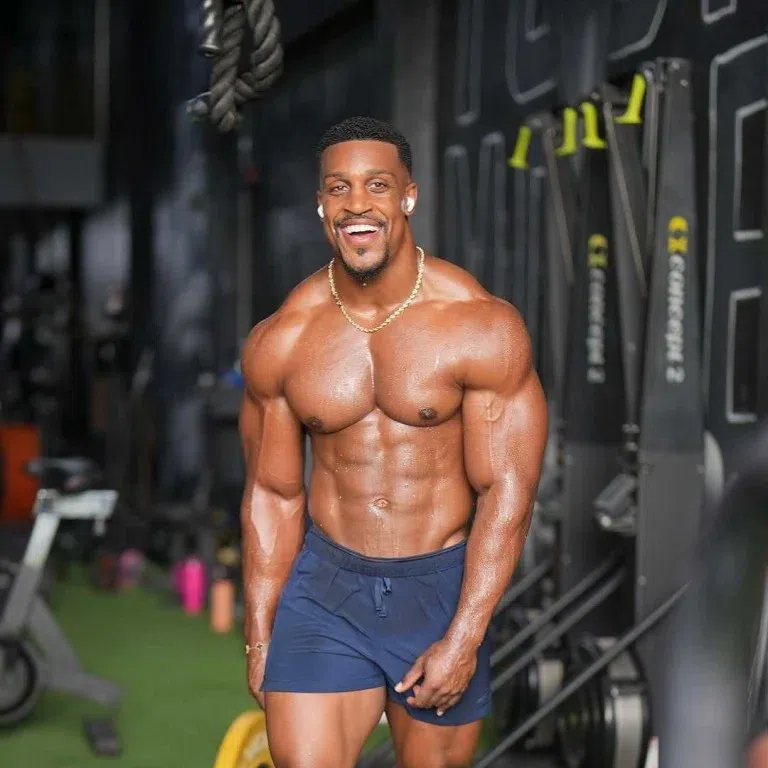 5 things we can learn from Ashton Hall's viral routines