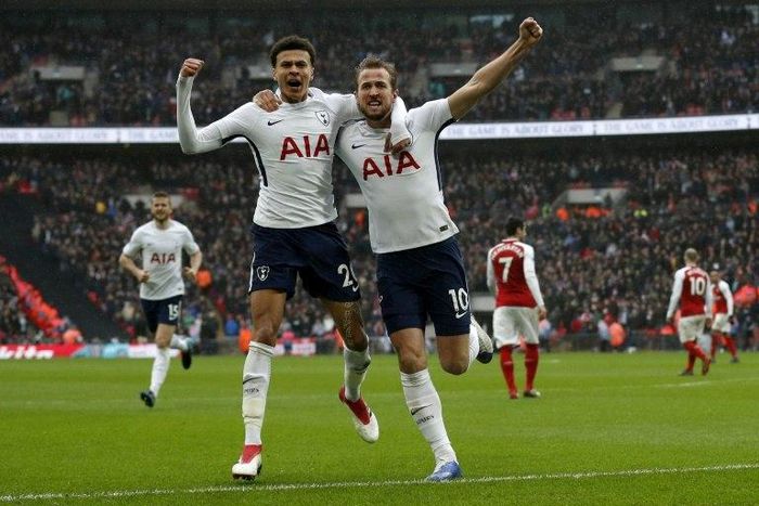 Harry Kane (R) will lead the Tottenham attack against arch rivals Arsenal
