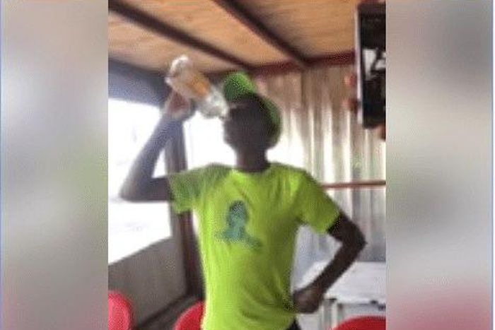 Man hospitalised after drinking full bottle of Gin to impress friends (Video)
