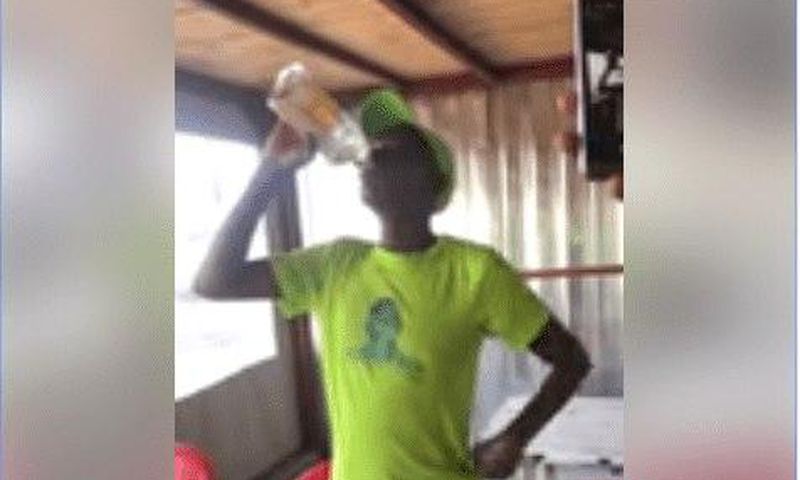 Man hospitalised after drinking full bottle of Gin to impress friends (Video)