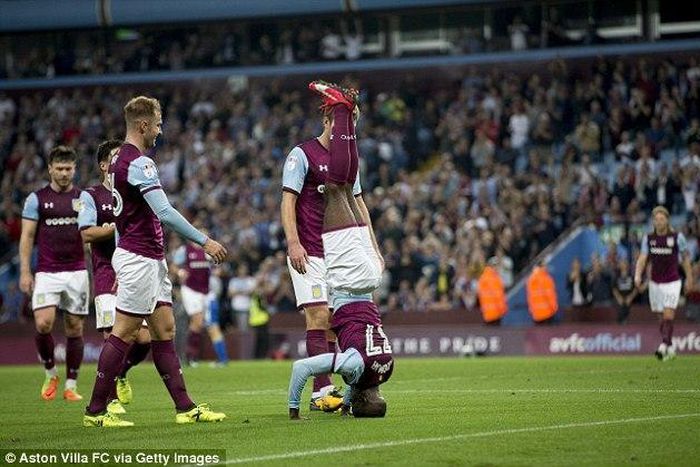 ___7187947___https:______static.pulse.com.gh___webservice___escenic___binary___7187947___2017___8___22___23___Adomah+celebration