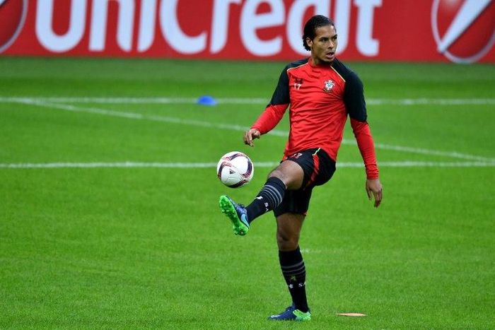 Southampton's Dutch defender Virgil Van Dijk takes part in training session at the San Siro Stadium in Milan on October 19, 2016