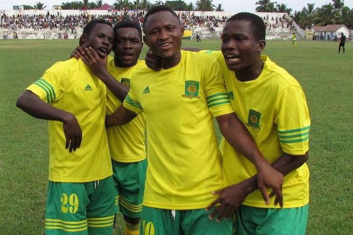 ___6639500___https:______static.pulse.com.gh___webservice___escenic___binary___6639500___2017___5___7___19___Ebusua-Dwarfs-players-jubilate