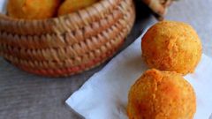 ___7163792___https:______static.pulse.com.gh___webservice___escenic___binary___7163792___2017___8___17___19___Dobbys+sign+yam+balls_1