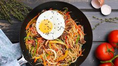 stir-fried beef noodles with vegetables (Telandeworld)