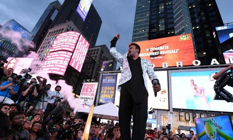 Bollywood actor Siddharth Kannan hosted the IIFA "Stomp" event in Times Square