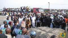 Akufo Addo cuts sod for James Town fishing harbour