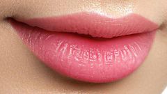 3 natural ways to make your lips
