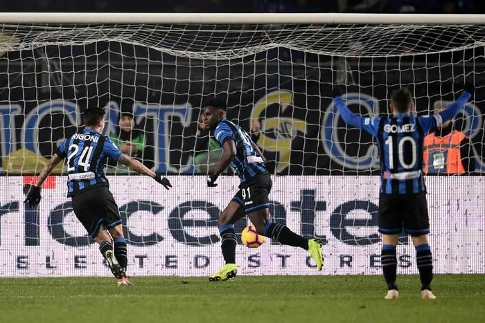 Atalanta's Colombian forward Duvan Zapata (C) scored after just 57 seconds in Bergamo.