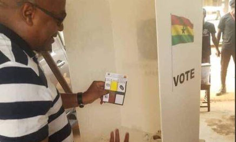 Mahama shows vote in referendum