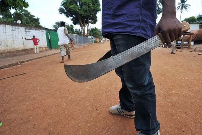 ___7110178___https:______static.pulse.com.gh___webservice___escenic___binary___7110178___2017___8___7___17___cutclass-knife2