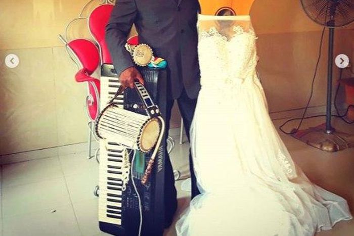 Man legally marries his guitar in an amazing wedding ceremony