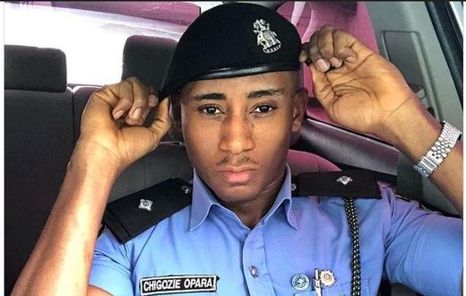 Nigeria’s 'hottest’ police officer, ladies are begging him to arrest them
