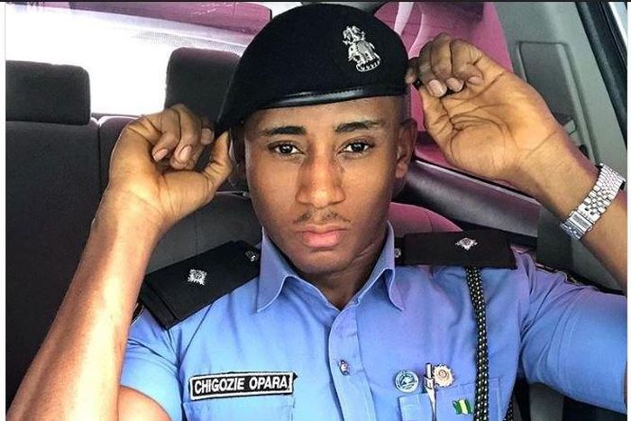 Nigeria’s 'hottest’ police officer, ladies are begging him to arrest them