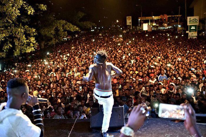 ___9164558___2018___12___4___7___Shatta-Wale-in-Nima-8