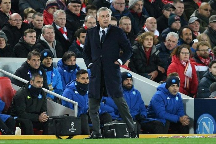 Napoli coach Carlo Ancelotti had said his side would be "idiots" not to reach the Champions League knock-out rounds.