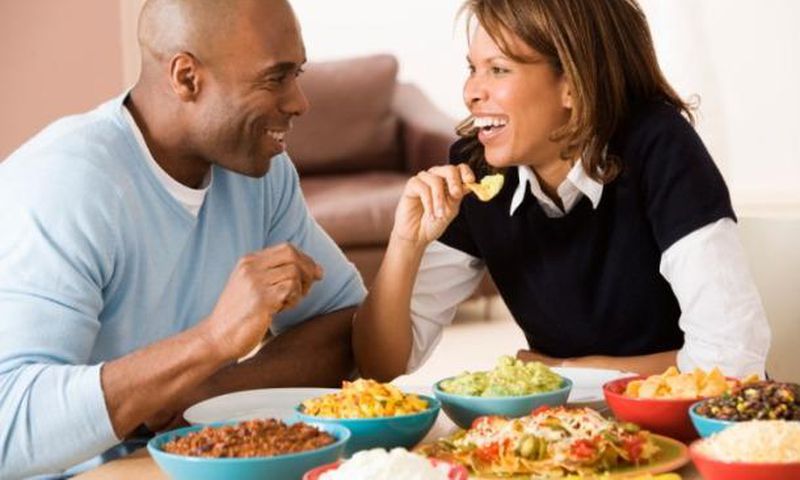 Do happy relationships really make people gain weight? [Credit: The Ballerlife]