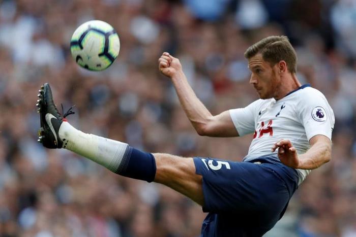Tottenham defender Jan Vertonghen will be at the club until at least 2020