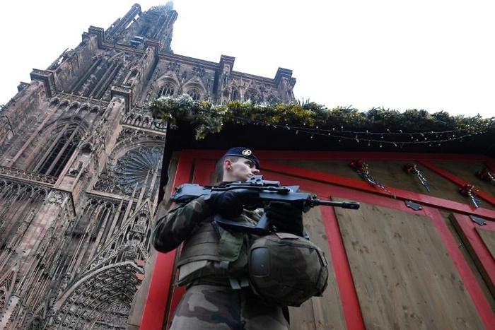 The gunman who killed two people at the Christmas market in Strasbourg served a year in prison in Germany for burglary before being expelled to France, a spokesman from Baden-Wuerttemberg's interior ministry told AFP