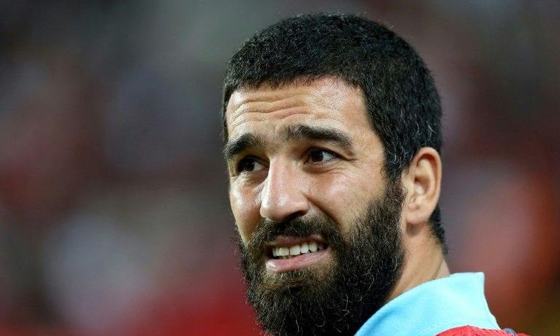 Turkey's Arda Turan has performed a U-turn on his decision to retire from international football