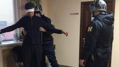 Police arrest tired robber who fell asleep on the job