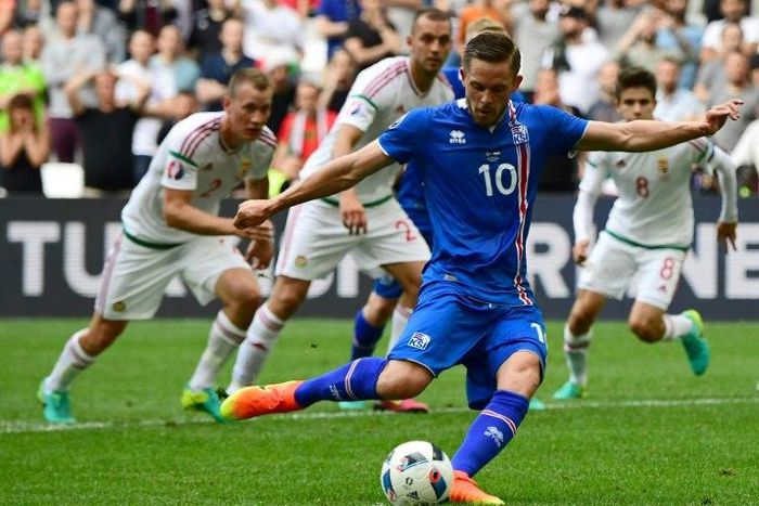 Iceland's midfielder Gylfi Sigurdsson scores a goal during the Euro 2016 match between Iceland and Hungary at the Stade Velodrome in Marseille on June 18, 2016