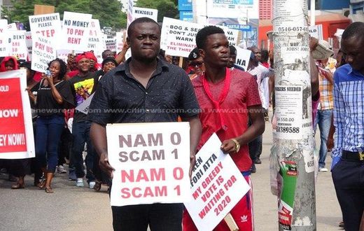 ___9145504___2018___11___28___8___Menzgold-customers-protest-19