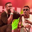 Shatta Wale and Sarkodie on stage