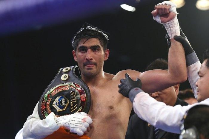 Olympic-bronze medallist Vijender Singh extended the olive branch to Zulpikar Maimaitiali after defeating the Chinese champ in the much-anticipated double-title pro bout in Mumbai on Saturday