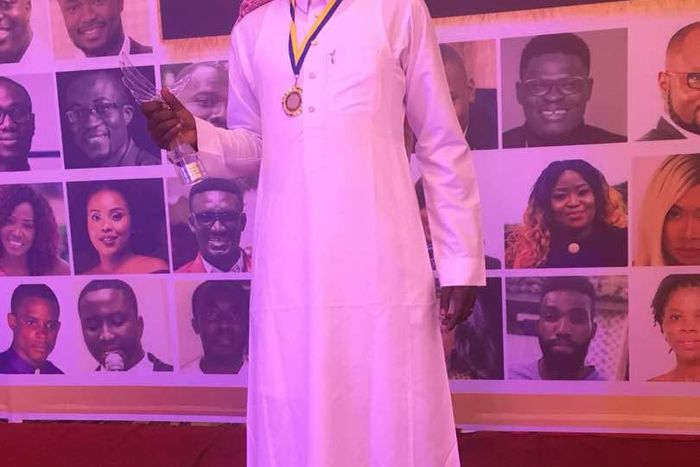 ___9201700___2018___12___14___23___37773160-6094-41E9-BD0B-F2FDC1B393AC