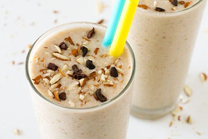 How to make banana coconut smoothie