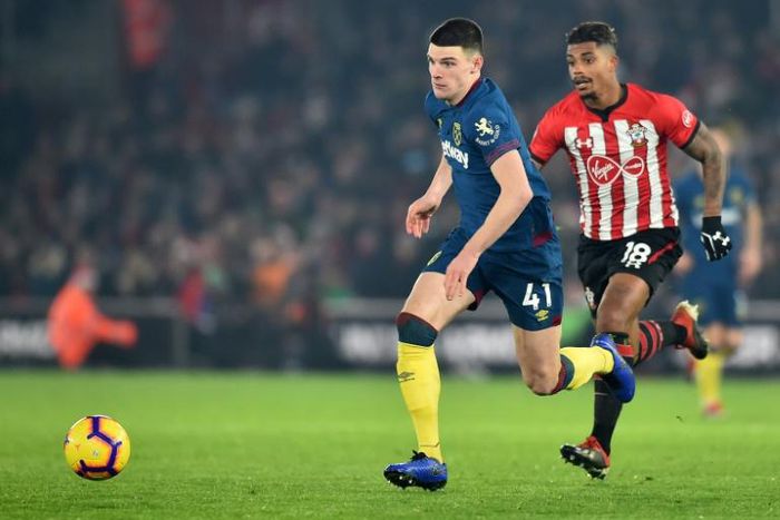 West Ham teenager Declan Rice has committed his future to the Hammers until 2024