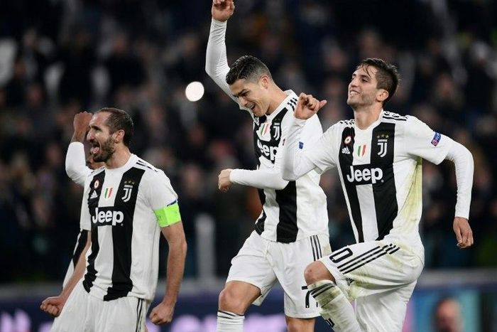 Cristiano Ronaldo (second from R) has scored five goals in four straight away games.
