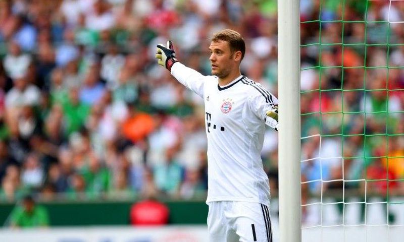 Bayern Munich's goalkeeper Manuel Neuer reacts during the German First division Bundesliga match between Werder Bremen and Bayern Munich in Bremen, northern Germany, on August 26, 2017