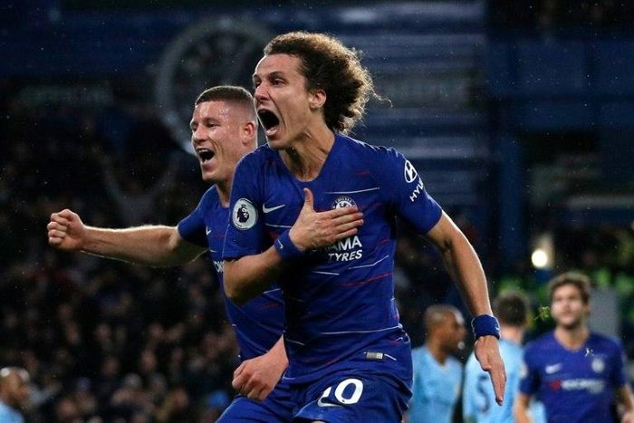 Chelsea defender David Luiz (right) celebrates his goal against Manchester City