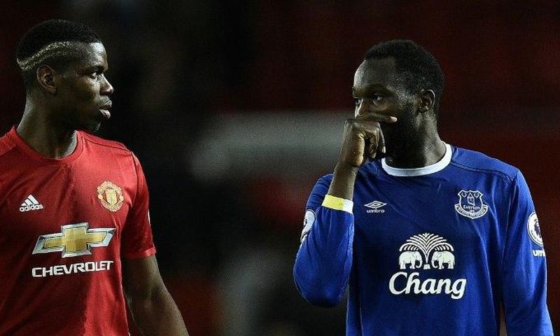 Paul Pogba (L) and Romelu Lukaku, who share the same agent, are close friends