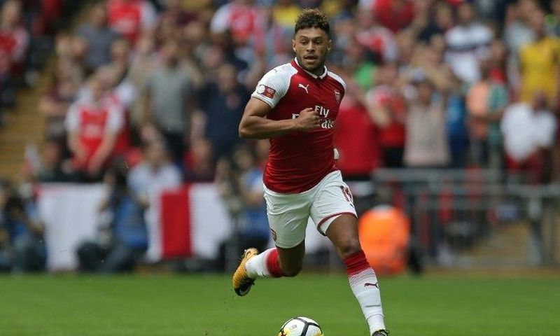 Alex Oxlade-Chamberlain will join Chelsea