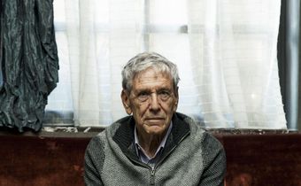 Amos Oz, Israeli Author and Peace Advocate, Dies at 79