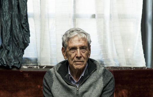Amos Oz, Israeli Author and Peace Advocate, Dies at 79