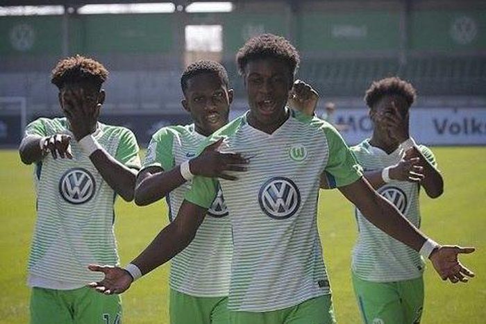 ___9144697___2018___11___27___23___47397792