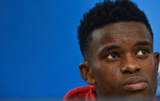 Benfica's defender Nelson Semedo looks on during a press conference at Luz stadium in Lisbon, on December 5, 2016, on the eve of the UEFA Champions League Group B football match SL Benfica vs Napoli